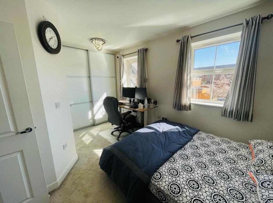Foxglove Close, West Drayton